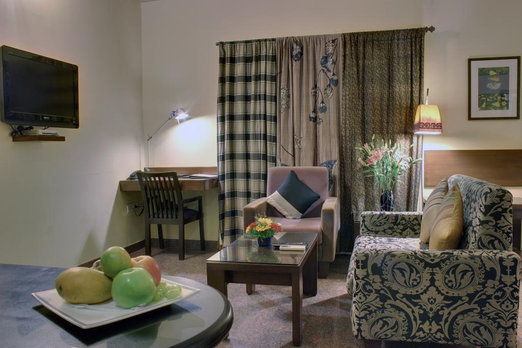 juSTa Indiranagar Aparthotel Bangalore Bagian luar foto
