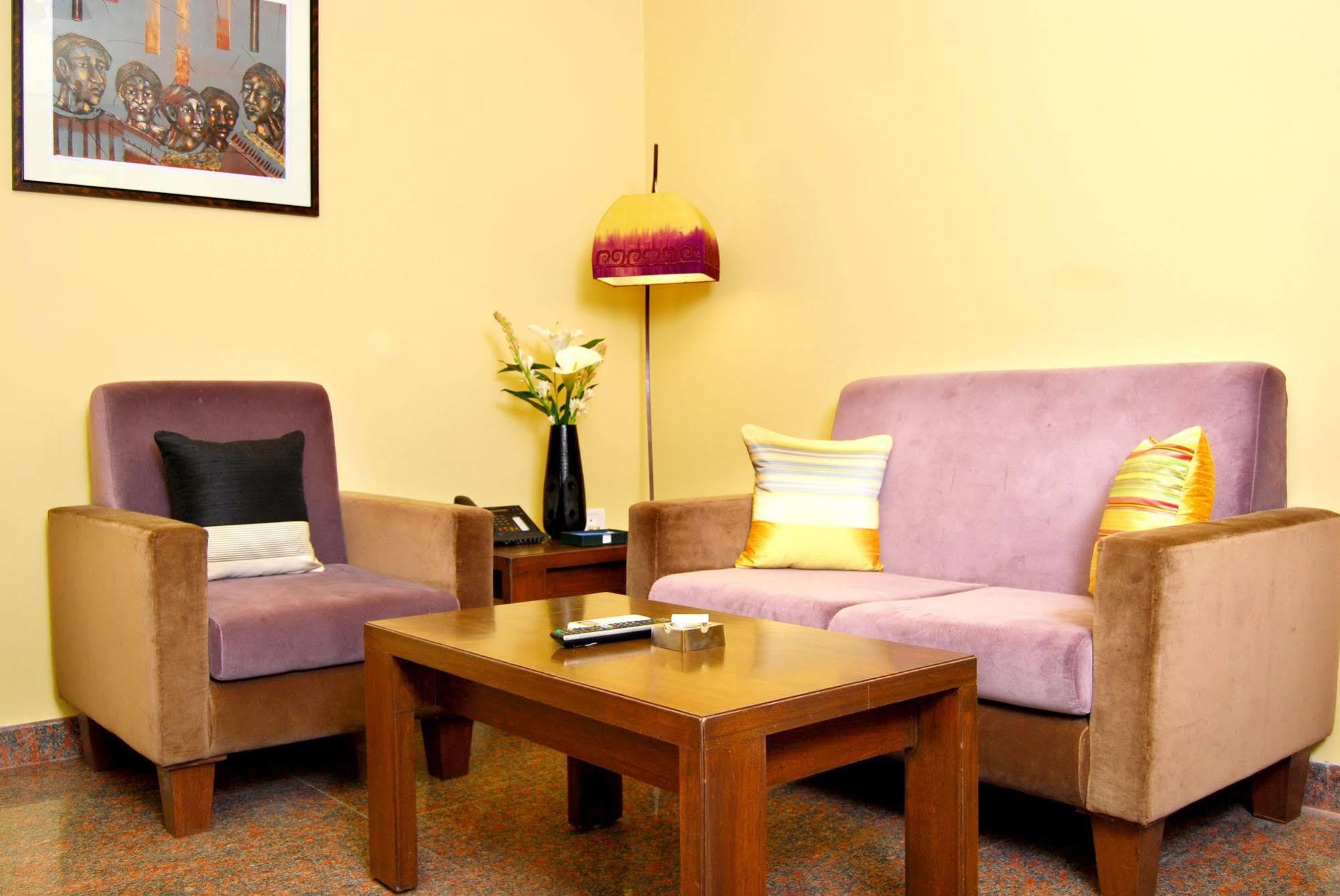 juSTa Indiranagar Aparthotel Bangalore Bagian luar foto