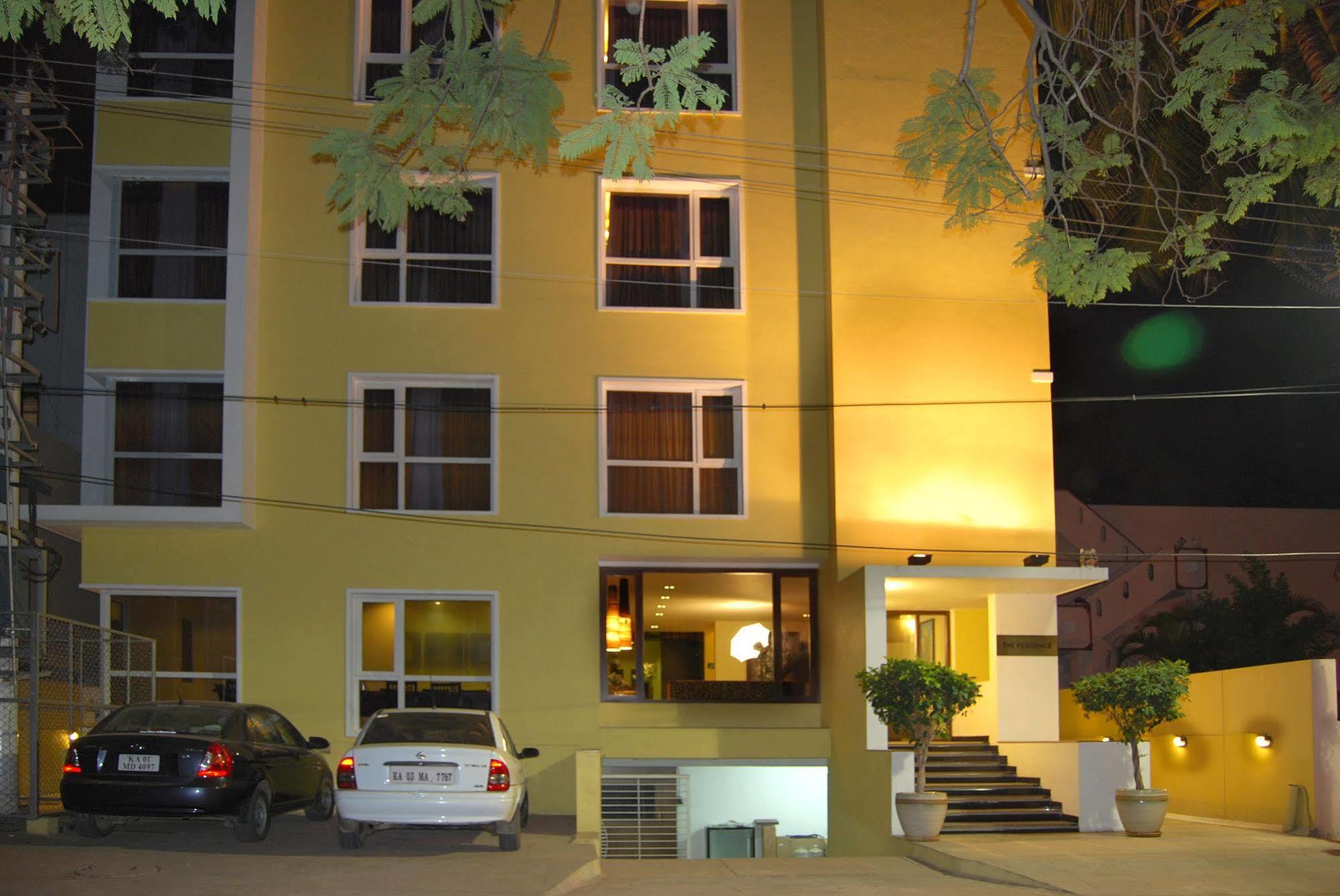 juSTa Indiranagar Aparthotel Bangalore Bagian luar foto