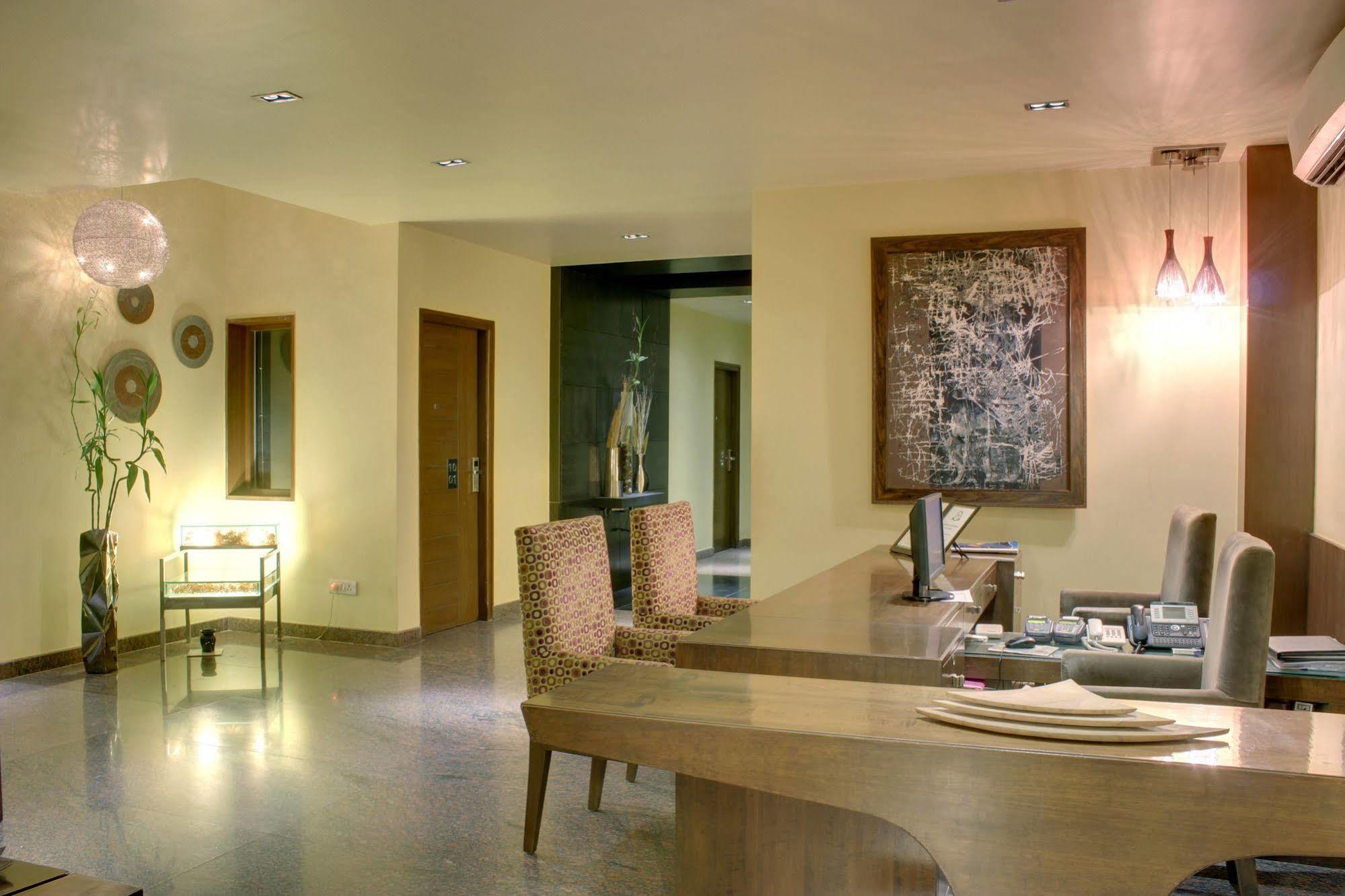 juSTa Indiranagar Aparthotel Bangalore Bagian luar foto