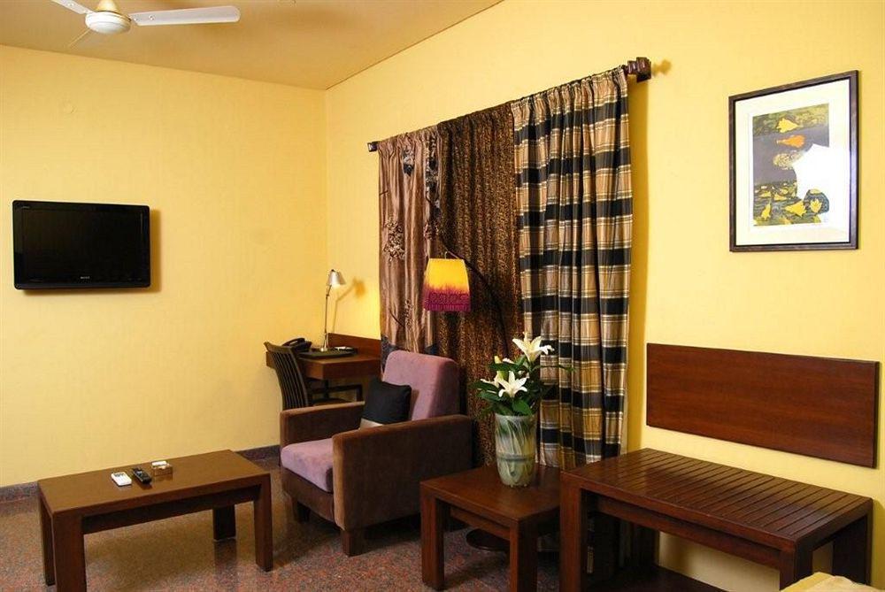 juSTa Indiranagar Aparthotel Bangalore Bagian luar foto
